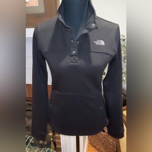Women’s The North Face pullover